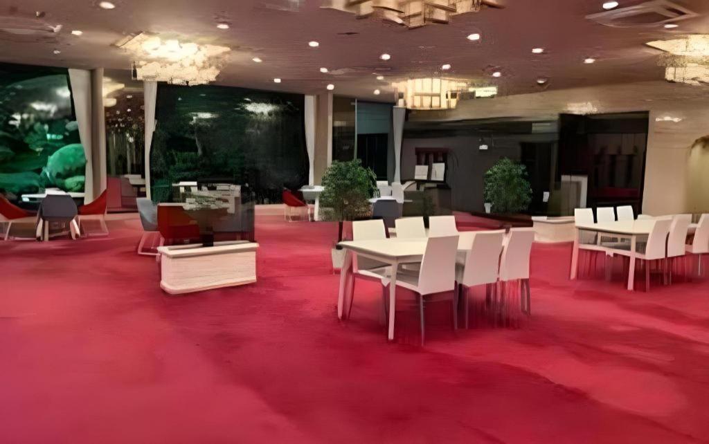Miyakonojo Royal Hotel Exterior photo